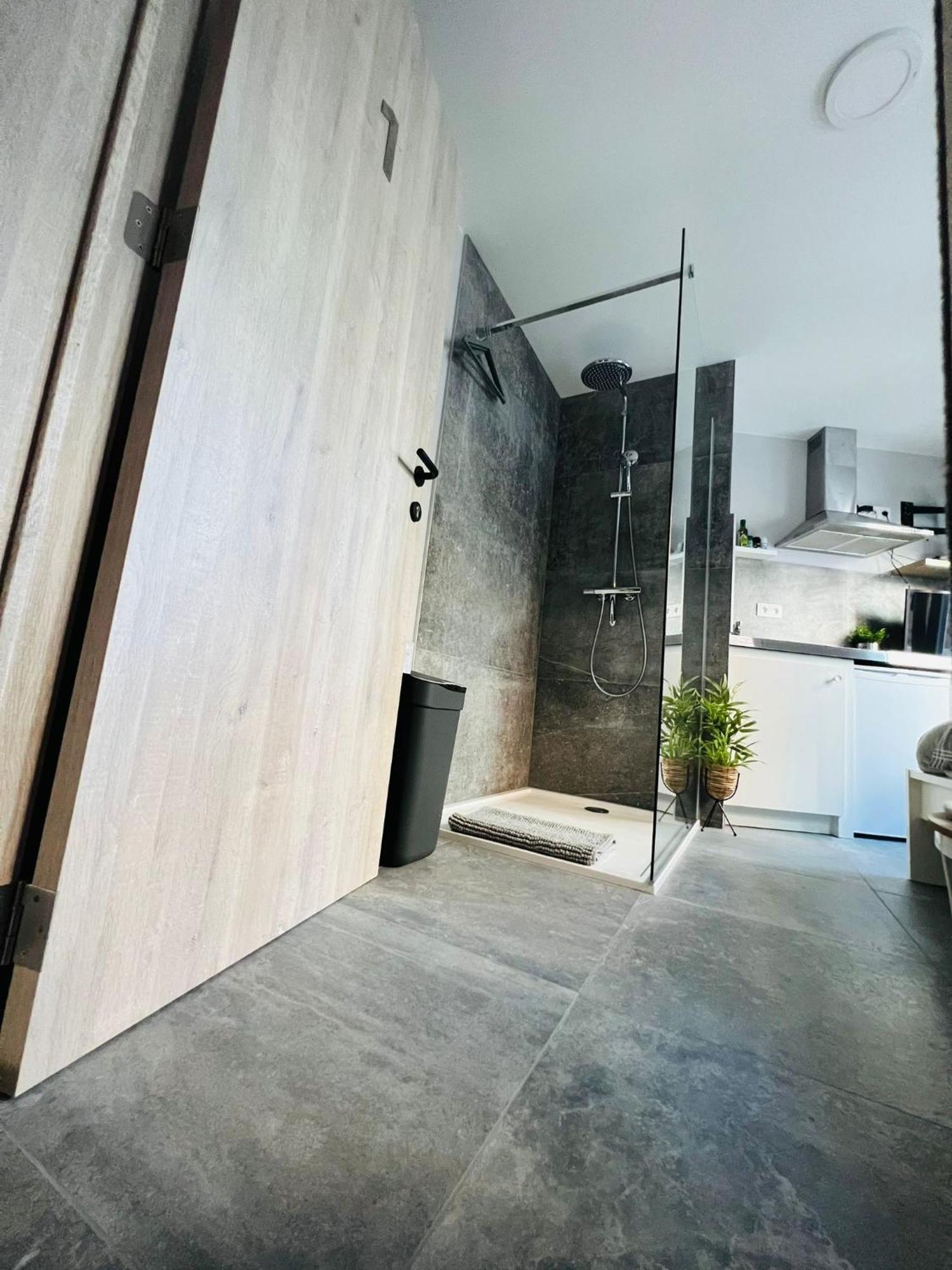 Mini Studio Une Personne Apartment Liege Exterior photo